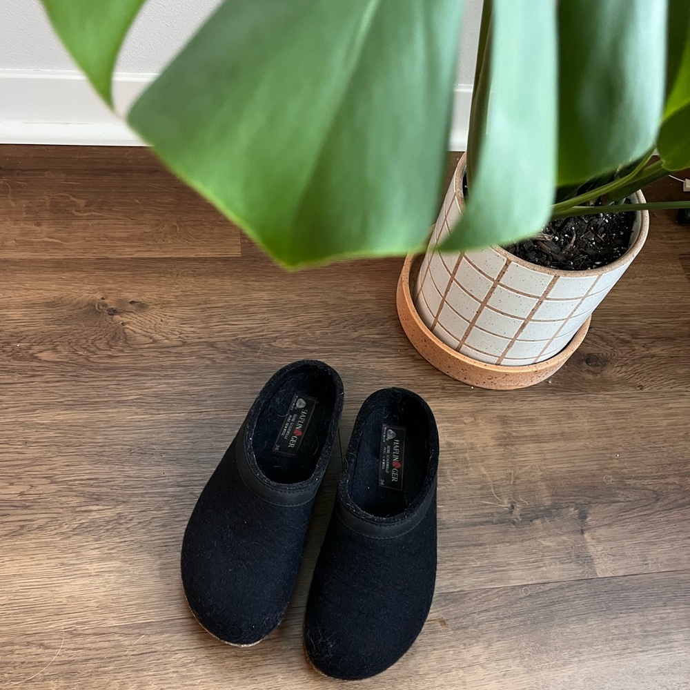 Haflinger wool Black Slip-On Clogs